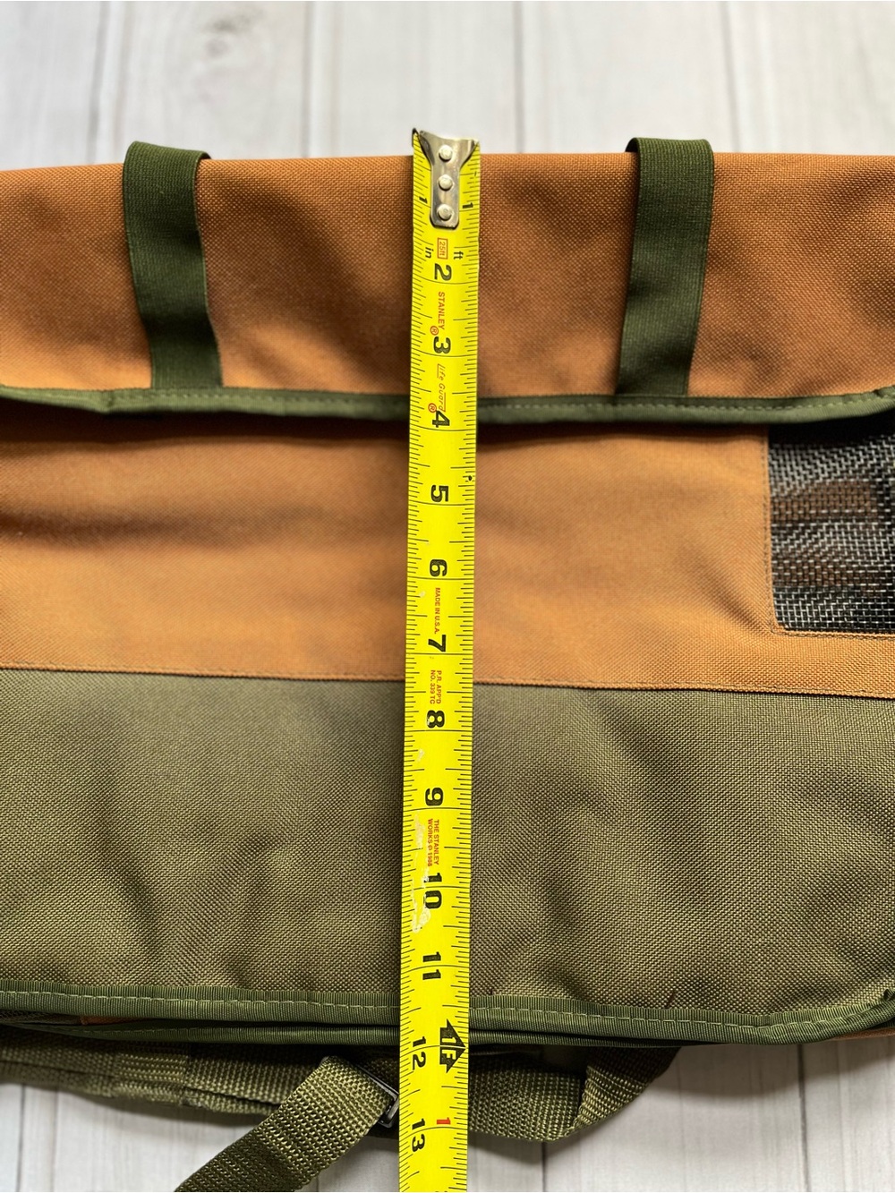 Duck Wear canvas messenger lap top bag adjustable should strap. Green & tan - Picture 13 of 15